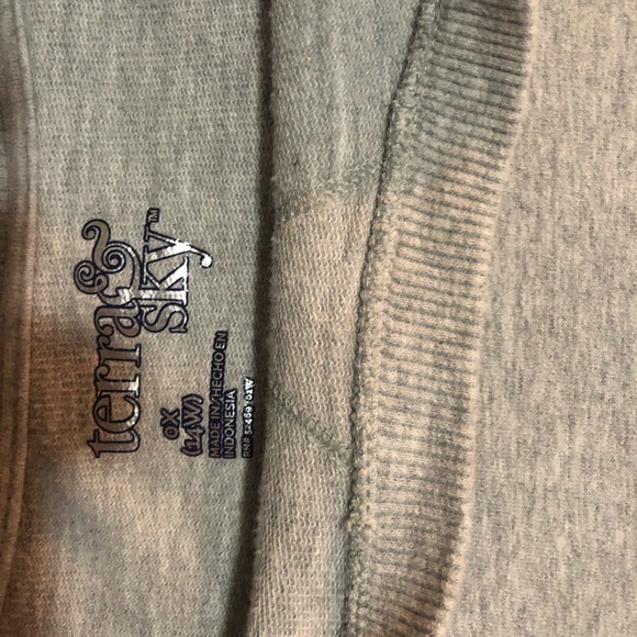 🛑SOLD🛑Oversized light grey sweatshirt - Picture 2 of 4